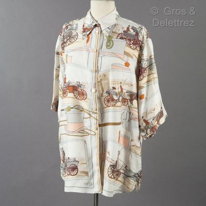 HERMES *Short-sleeved silk shirt printed after the "Attelages Mail Coach" square....