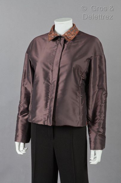 HERMÈS Paris made in France * Short reversible zipped short jacket, one side in brown...