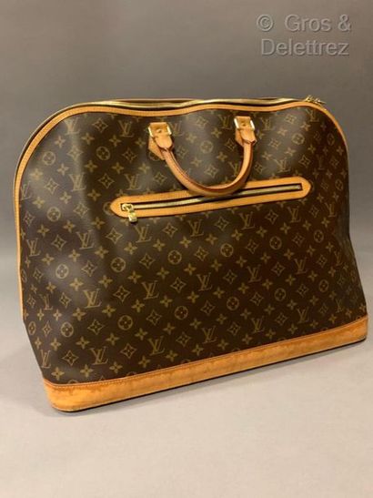 Louis VUITTON année 2004 Alma" GM travel bag in Monogram canvas and natural leather,...