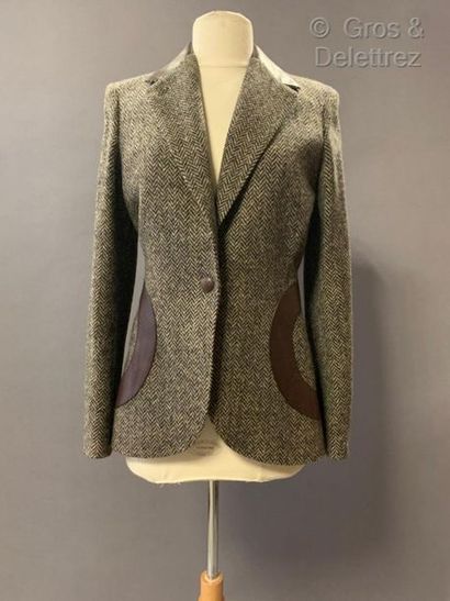 HERMÈS Paris made in France Riding jacket in wool and cashmere with beige, black...