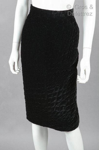HERMÈS Paris made in France Skirt in black viscose silk velvet blistering. Unbleached...