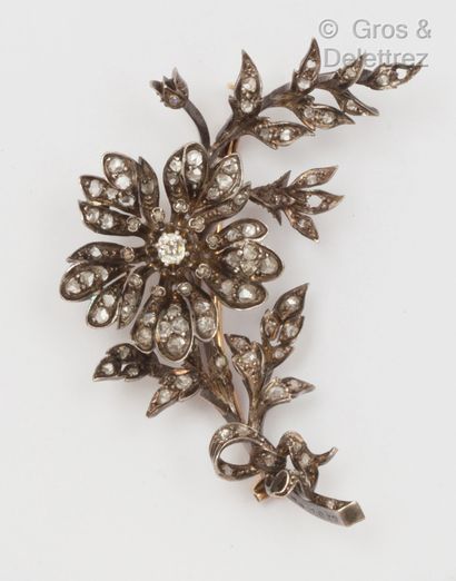 null Brooch "Trembleuse" in yellow gold and silver, decorated with old cut diamonds...