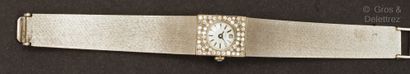 TISSOT Bracelet-montre de dame en or gris, boîtier rond dans un entourage carré entièrement...