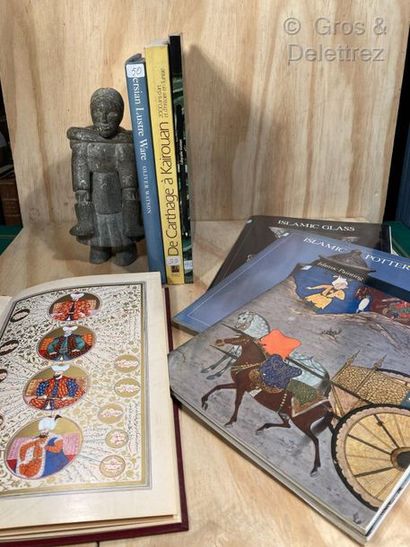 null Set of four books and three booklets on Islamic arts