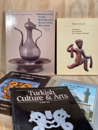 null Lot de cinq livres sur les arts islamiques