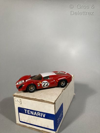 null TENARIV - FERRARI P3P4 LE MANS 1967


Voiture miniature 1/43 de couleur rouge...