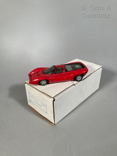 null CHESTNUT - FERRARI PININFARHNA A43 


Red miniature car, painted and lettered...