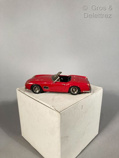 null FERRARI 250 GT SPYDER CALIFORNIA


Voiture miniature de couleur rouge, kit monté....