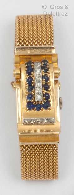 null Bracelet-montre en or jaune, le cadran dissimulé par un capot serti de diamants...