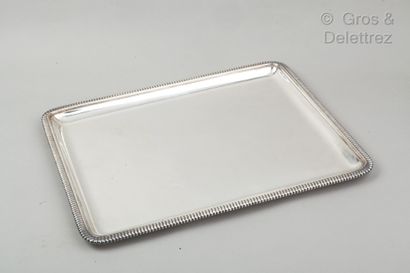 null Rectangular plain silver tray with a gadroon moulding

Goldsmith : BOIN-TABURET

After...