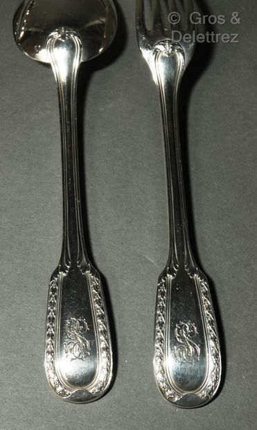 PUIFORCAT Silver cutlery set bordered with laurel leaf molding, some pieces figured...