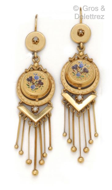 null A pair of yellow gold earrings, decorated with enamel inlays and flowers. Napoleon...