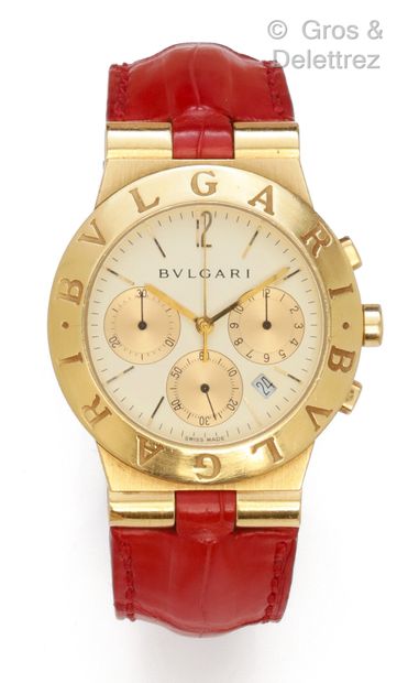 BULGARI "Diagono" - Ladies' chronograph watch in yellow gold, tonneau case with engraved...