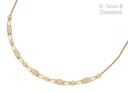 null Flexible yellow gold necklace with polylobed links paved with brilliant-cut...