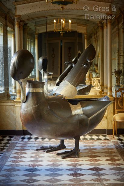 FRANÇOIS-XAVIER LALANNE (1927-2008) Big Duck, 1971

Clothes hanger in calamine and...