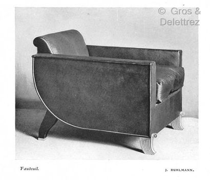 JACqUes-éMIle rUhlMAnn (1879-1933) Châssis de fauteuil modèle « Hydravion » en hêtre...