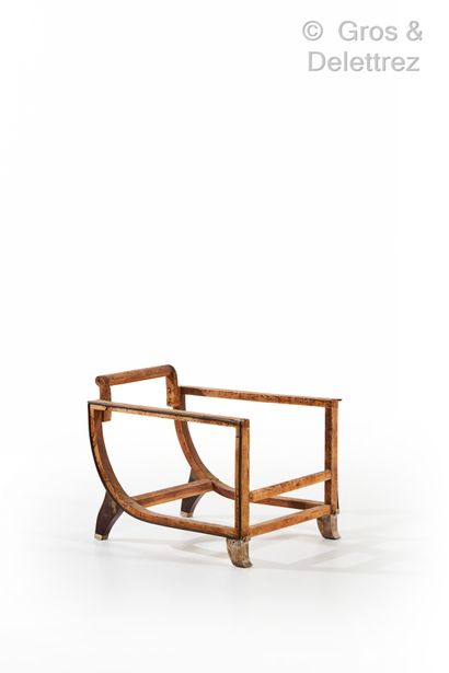 JACqUes-éMIle rUhlMAnn (1879-1933) Beech wood "Hydraplane" chair frame with Macassar...