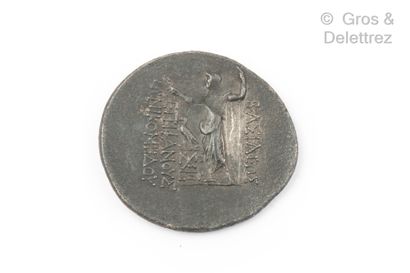BITHYNIE. NICOMEDE II (149-120). Tetradrachm. Diademed head of the king right. R./...
