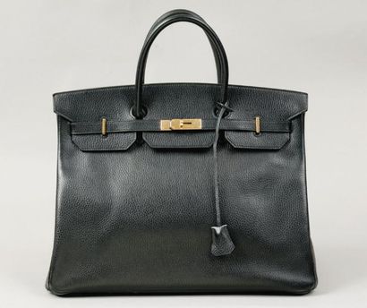 HERMES Paris made in France Sac «Birkin» 40 cm en cuir grené noir, attaches fermoir...