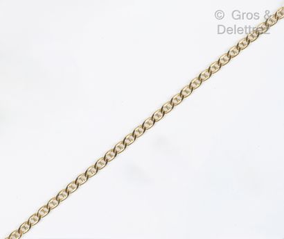 null Bracelet souple en or jaune, composé de maille marine stylisé. Longueur : 17,5 cm....