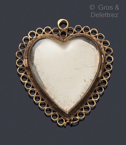 null Yellow gold enamelled "Heart" pendant with a miniature painting. Length : P....