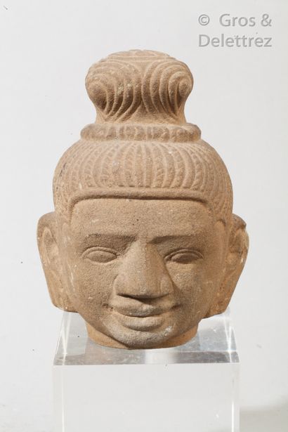 null Sujet en bronze représentant un bouddha assis dans le geste de la prise de la...