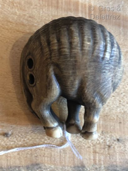 null Netsuke en forme de buffle.