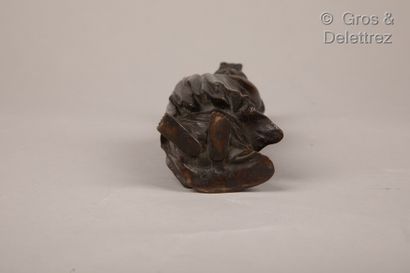 null Chine, fin XIXe siècle

Sujet en bronze de patine brune, représentant Guanyin...