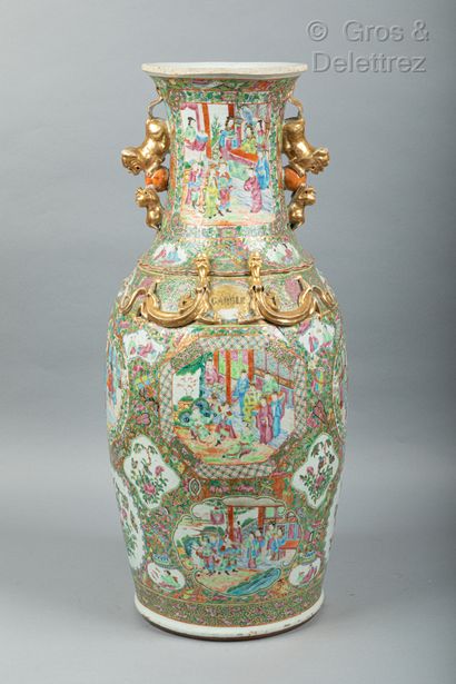 null Chine, fin XIXe siècle

Important vase balustre en porcelaine et émaux de Canton,...