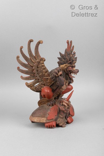 null Indonésie, Xxe siècle

Sujet en bois représentant Garuda sur une tortue. 

H....