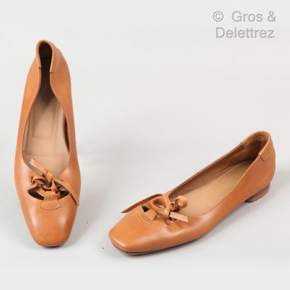 HERMES Paris made in Italy Pair of ballerinas in lambskin leather with laced uppers....