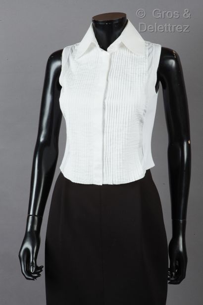 CHANEL Sleeveless top in ribbed knit and white pleated cotton, small collar, single...