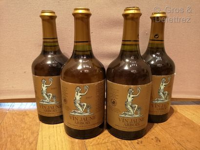 4 bouteilles 
ARBOIS 