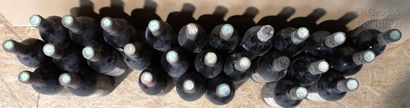 null 27 bouteilles

BORDEAUX DIVERS A VENDRE EN L'ETAT 10 bouteilles Ch. La MOTHE...