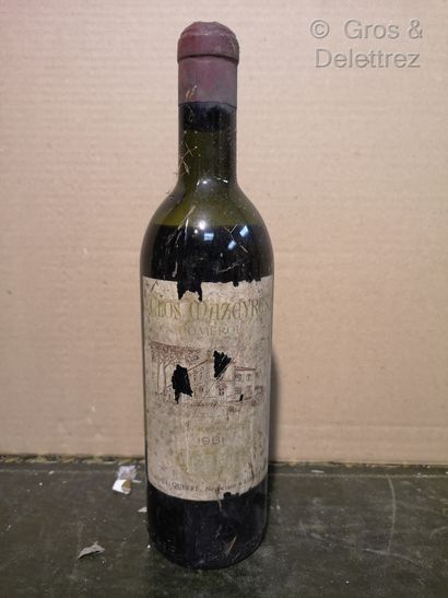 null 1 bouteille

CLOS MAZEYRES - Pomerol 1961 Etiquette tachée, abimée, basse é...