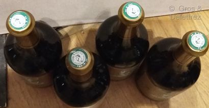 null 4 bouteilles

ARBOIS "Vin Jaune" - Henri MAIRE 1997 Dont une non millésimée...