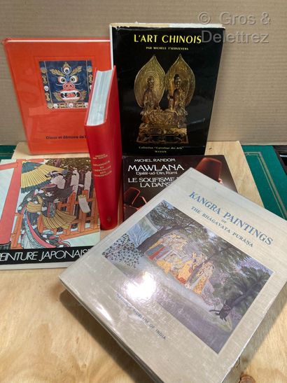 Lot of art books on the art of China, Japan,...