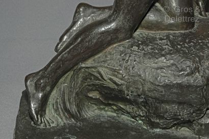 null Jean Marie CAMUS (1877-1955)

Bather

Proof in bronze with a shaded green patina....