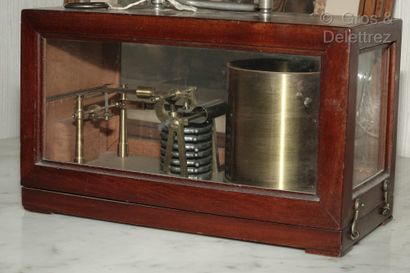 null Lot including : 

- a holosteric recording barometer with seven capsules. In...