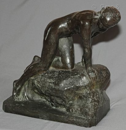 null Jean Marie CAMUS (1877-1955)

Bather

Proof in bronze with a shaded green patina....