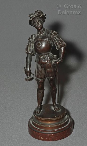 Statuette en bronze à patine brune figurant...