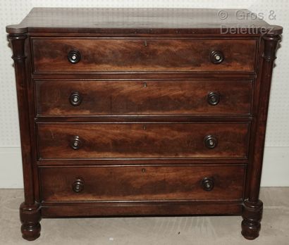 null Mahogany chest of drawers with four drawers, the posts in column.

England,...