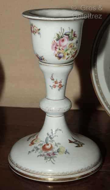 null Porcelain lot including : 

- a celadon crackled vase mounted as a lamp, H....