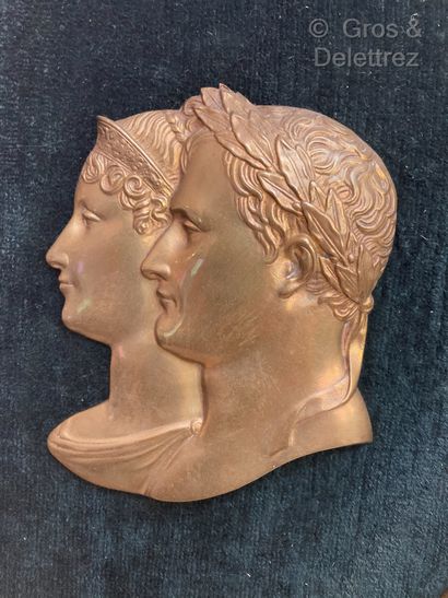 null Double portrait de profil à l'antique figurant Napoléon I et son épouse Jospéhine...