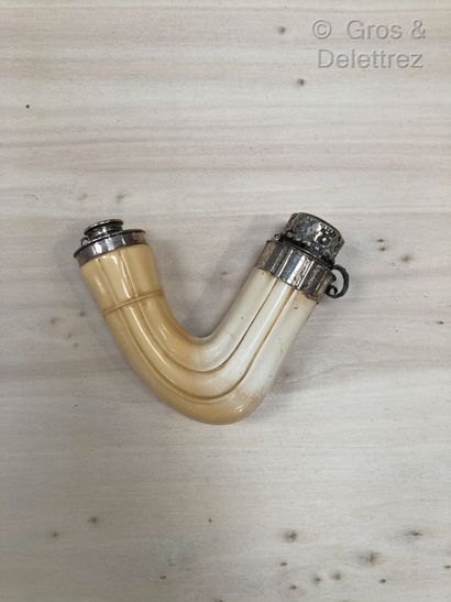 Pipe in meerschaum carved with gadroons and...