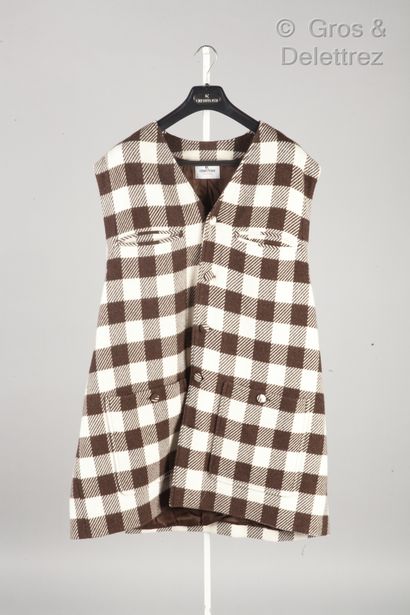 CERRUTI1881 Long manteau à capuche en lainage camel, simple boutonnage, deux poches...