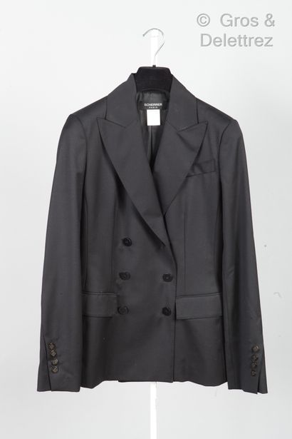 Jean Louis SCHERRER Paris Lot composé d'une veste en soie noire, col châle cranté,...