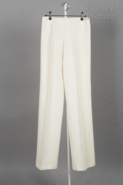 Jean Louis SCHERRER Paris Lot composé d'une jupe en coton, brodée de motif géométrique,...