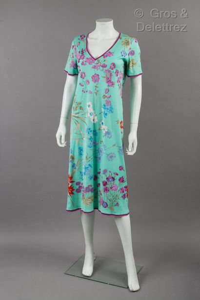 LEONARD Robe en coton turquoise imprimé de motifs floraux dans les tons blancs, roses...