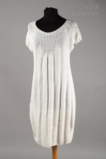 Samy CHALON Lot composed of two dresses in white fancy knit, one straight, the other...